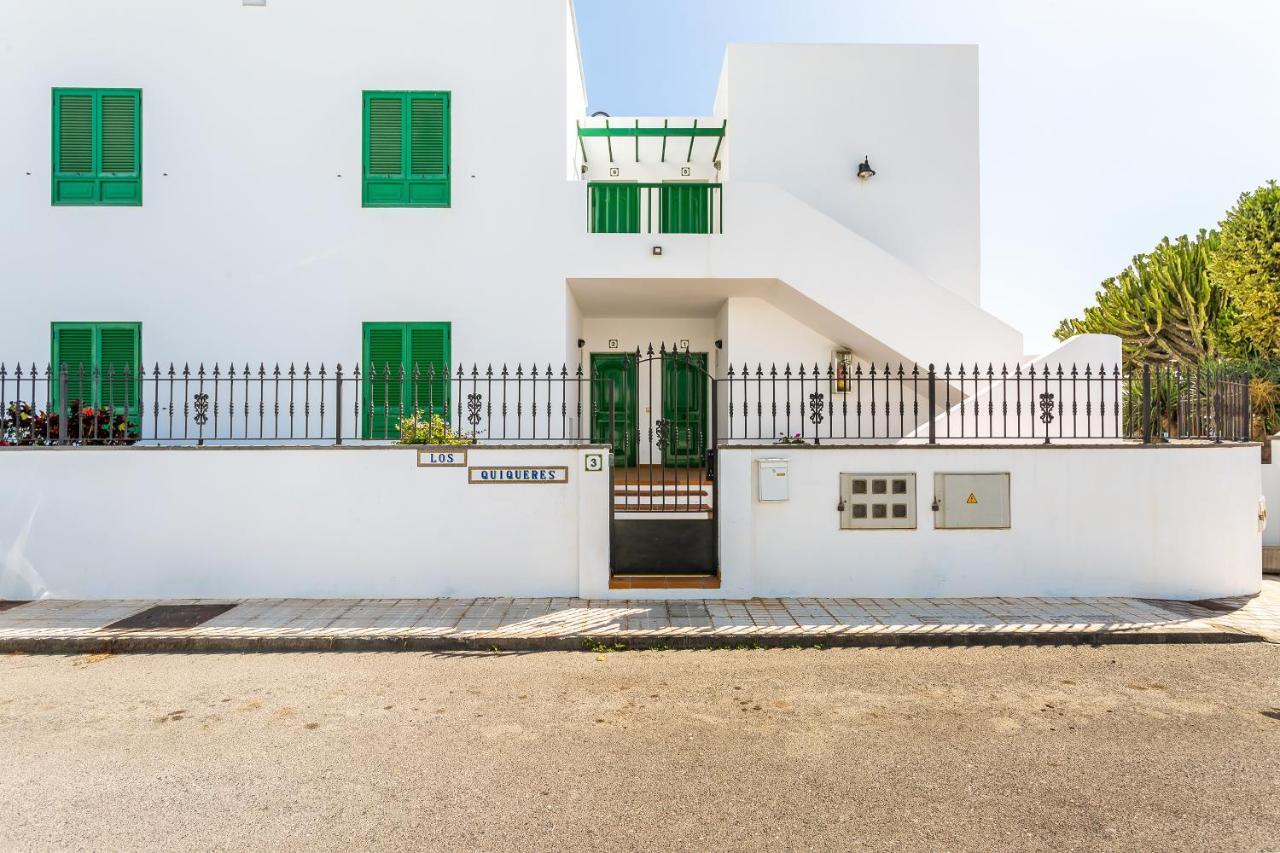 Apartamentos Los Quiqueres Puerto del Carmen  Exterior photo